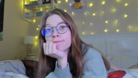 Snapshot of lunar_sofia chatting on 01-12-25, 03:03 Sofia online show from 01-12-25, 03:03