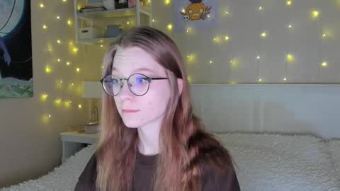 Snapshot of lunar_sofia chatting on 01-27-25, 03:26 Sofia online show from 01-27-25, 03:26