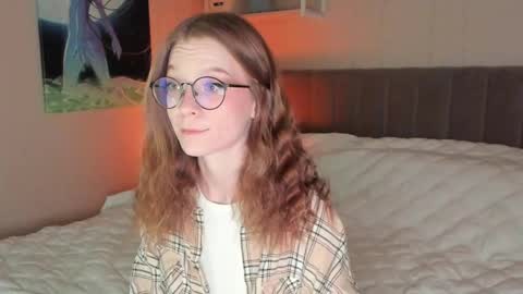 Snapshot of lunar_sofia chatting on 02-18-25, 12:06 Sofia online show from 02-18-25, 12:06