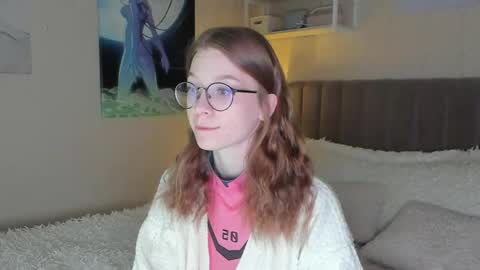 Snapshot of lunar_sofia chatting on 02-25-25, 12:13 Sofia online show from 02-25-25, 12:13