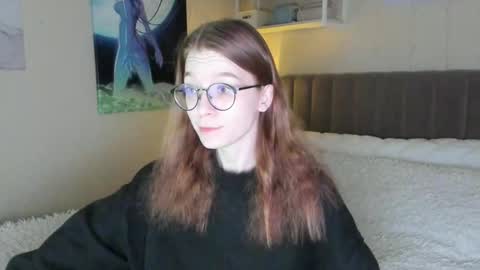 Snapshot of lunar_sofia chatting on 02-27-25, 10:26 Sofia online show from 02-27-25, 10:26