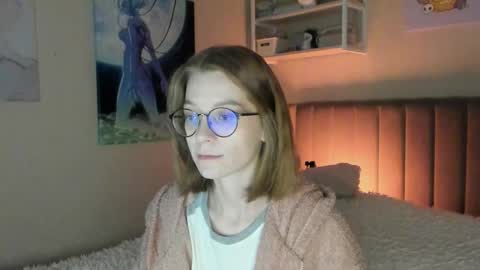 Snapshot of lunar_sofia chatting on 09-15-25, 09:09 Sofia online show from 09-15-25, 09:09