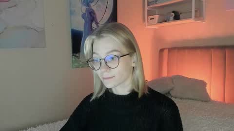 Snapshot of lunar_sofia chatting on 09-27-25, 09:03 Sofia online show from 09-27-25, 09:03