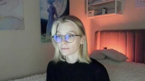 Snapshot of lunar_sofia chatting on 09-29-25, 01:38 Sofia online show from 09-29-25, 01:38