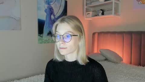 Snapshot of lunar_sofia chatting on 10-04-25, 12:47 Sofia online show from 10-04-25, 12:47