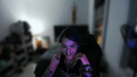 Snapshot of lunaraccoona chatting on 06-10-26, 02:12 lunaraccoona online show from 06-10-26, 02:12