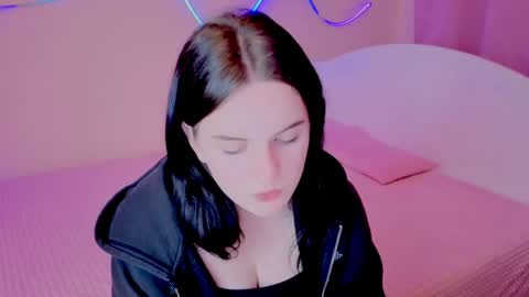 Valeria online show from 04-15-26, 07:58
