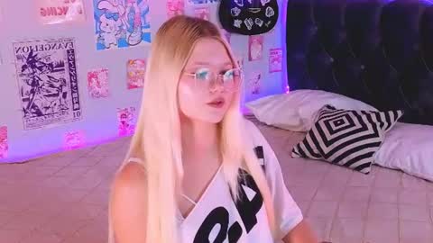 lunariafox online show from 07-28-26, 03:21