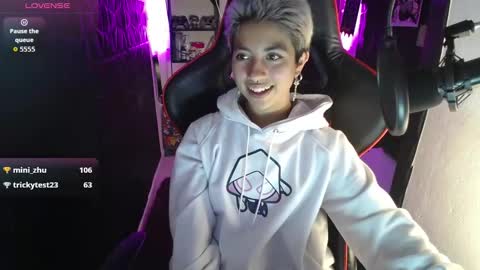 lunarichy online show from 01-05-26, 05:27