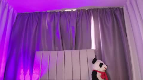 Snapshot of lunariddle_ chatting on 01-22-25, 06:41 Luna online show from 01-22-25, 06:41