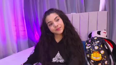 Snapshot of lunariddle_ chatting on 02-02-25, 02:13 Luna online show from 02-02-25, 02:13