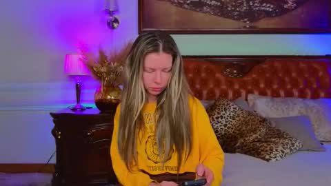 Luna Rishi online show from 12-02-25, 06:08