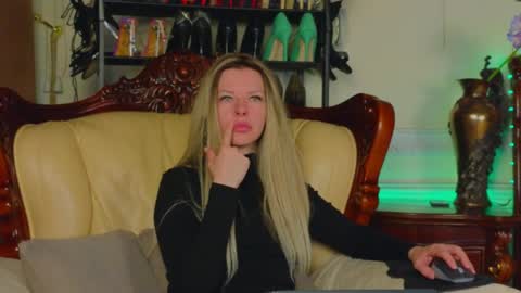 Luna Rishi online show from 03-30-26, 06:25