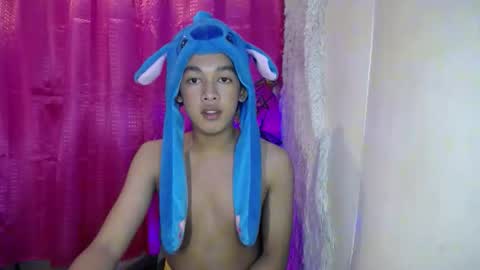 Snapshot of lunarmaxxx chatting on 04-05-26, 05:32 max online show from 04-05-26, 05:32