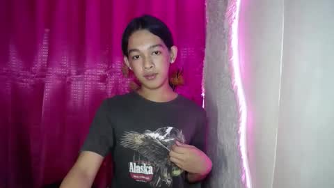 Snapshot of lunarmaxxx chatting on 05-22-26, 08:14 max online show from 05-22-26, 08:14