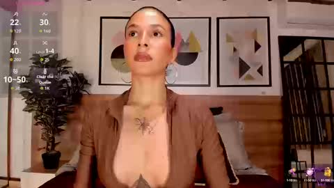 Snapshot of lunaruso chatting on 09-19-25, 07:58 Luna Ruso online show from 09-19-25, 07:58