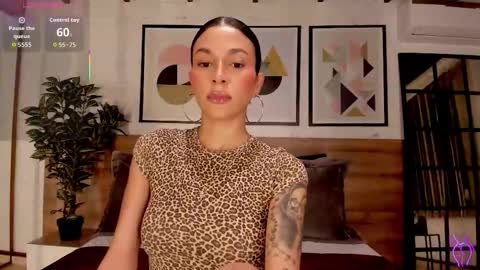 Snapshot of lunaruso chatting on 09-21-25, 07:48 Luna Ruso online show from 09-21-25, 07:48