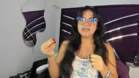 lunascarleht online show from 02-25-26, 01:54