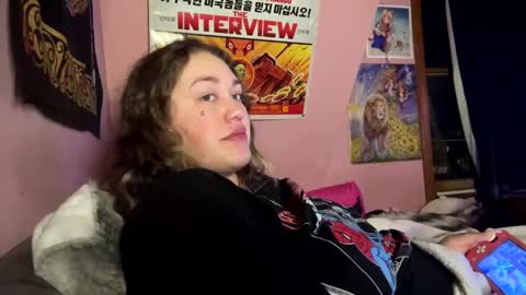 Snapshot of lunastarzbby chatting on 02-08-25, 07:48 Kohai online show from 02-08-25, 07:48