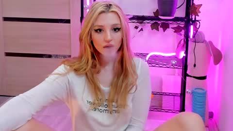 Kate online show from 01-10-25, 02:46