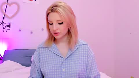 Kate online show from 02-25-25, 03:20