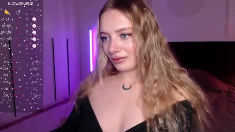 Snapshot of lunaticabae chatting on 02-22-25, 01:22 LunaticaBae online show from 02-22-25, 01:22