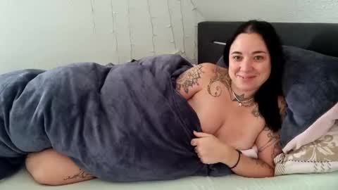 Luna  powered by bitch dust online show from 12-13-24, 11:23