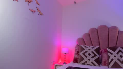 Snapshot of lunavelour_ chatting on 03-01-26, 02:57 Luna online show from 03-01-26, 02:57