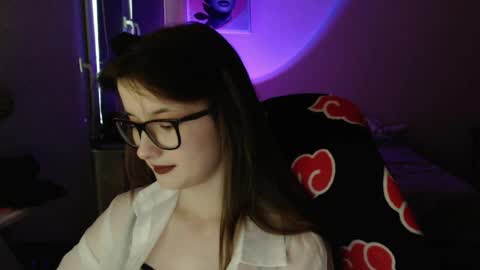LunaXcherry online show from 05-26-26, 06:37