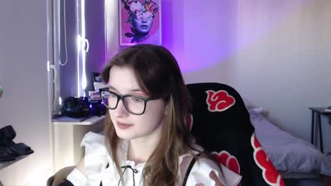 LunaXcherry online show from 05-28-26, 04:48