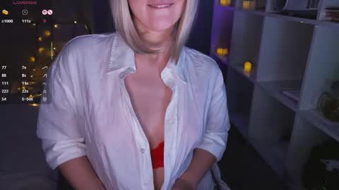 LunaXLoverx online show from 11-21-25, 11:42