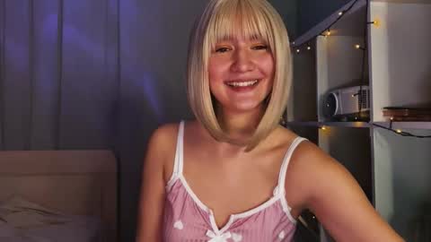 LunaXLoverx online show from 12-04-25, 03:21