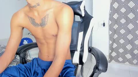 Snapshot of lunay_bigcock420 chatting on 10-22-25, 08:58 lunay_bigcock420 online show from 10-22-25, 08:58