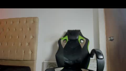 Snapshot of lunay_bigcock420 chatting on 02-14-26, 11:01 lunay_bigcock420 online show from 02-14-26, 11:01