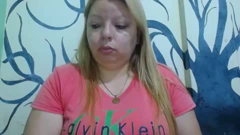 Snapshot of lunay_hot chatting on 07-08-26, 11:26 lunay_hot online show from 07-08-26, 11:26