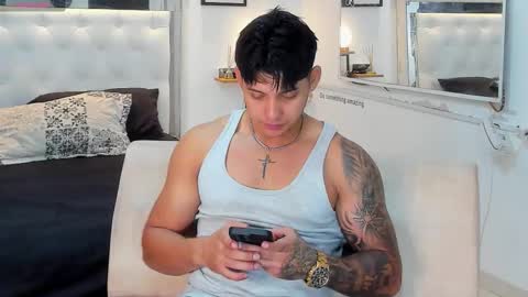 Lunay online show from 10-24-25, 01:03