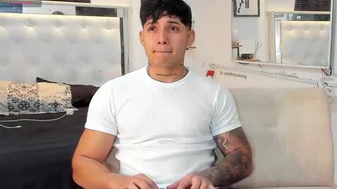 Lunay online show from 11-25-25, 02:00