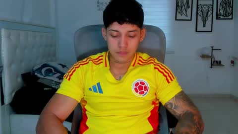 Lunay online show from 03-30-26, 06:09