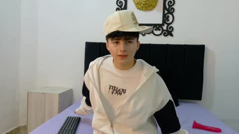 Snapshot of lunaydream chatting on 06-05-26, 11:27 lunaydream online show from 06-05-26, 11:27