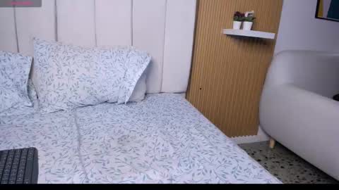 Snapshot of lunita_bigboobs chatting on 02-07-26, 05:38 Lunita online show from 02-07-26, 05:38