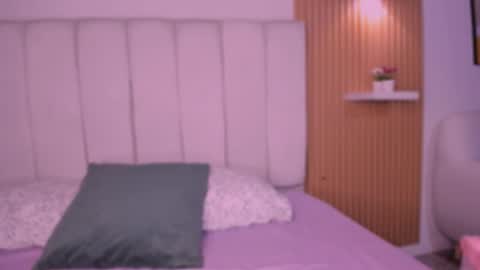 Snapshot of lunita_bigboobs chatting on 02-20-26, 05:24 Lunita online show from 02-20-26, 05:24