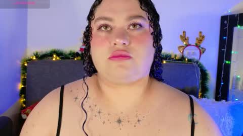 Snapshot of lunitaa_0 chatting on 01-06-26, 05:00 L U N I T A online show from 01-06-26, 05:00