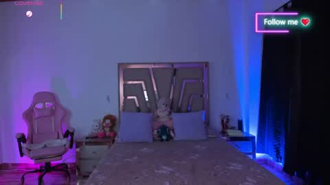 LUNA ROSE online show from 03-18-26, 03:42