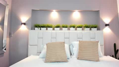 L U N N A online show from 10-01-25, 04:07