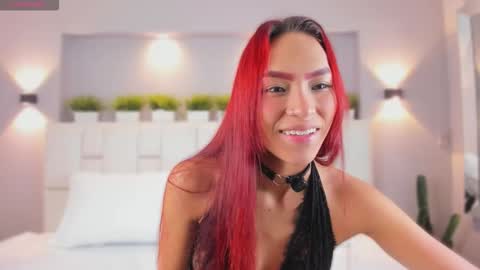 L U N N A online show from 02-07-26, 04:16