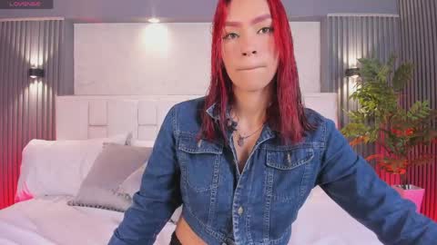 L U N N A online show from 04-08-26, 04:12