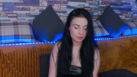 Snapshot of lunnagray chatting on 12-16-25, 05:23 LunnaGray online show from 12-16-25, 05:23