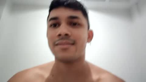 Snapshot of lunnybrown chatting on 10-05-25, 04:11 lunny online show from 10-05-25, 04:11
