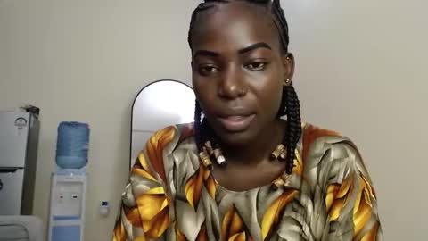 Snapshot of luo_queen chatting on 03-06-26, 03:03 luo_queen online show from 03-06-26, 03:03
