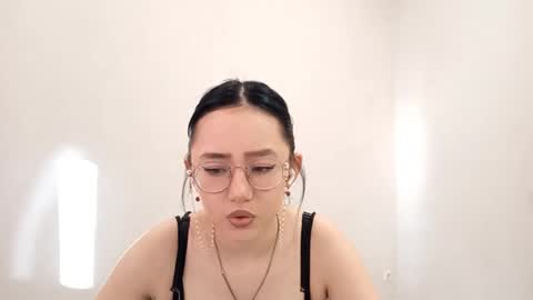 Roxie online show from 03-28-26, 01:22